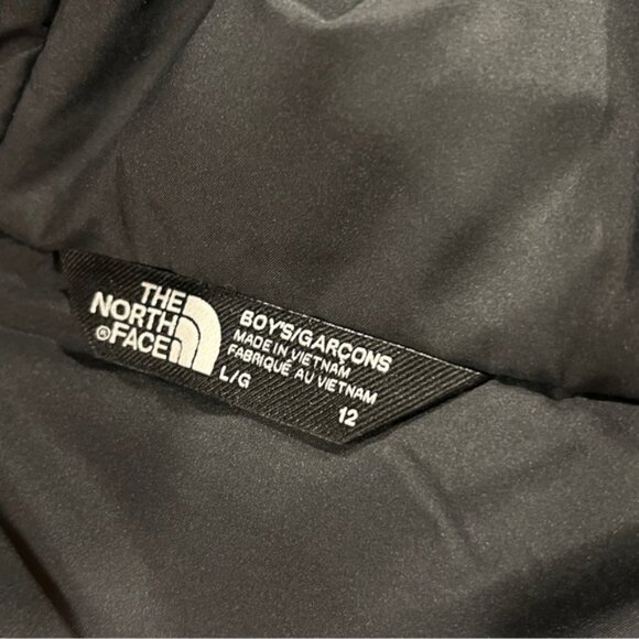 The North Face boys jacket with hood - Picture 13 of 15